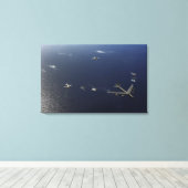 A US Air Force B-52 Stratofort vliegtuig 2 Canvas Afdruk (Insitu (Houten vloer))