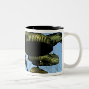 A US Air Force C-17 Globemaster III Tweekleurige Koffiemok