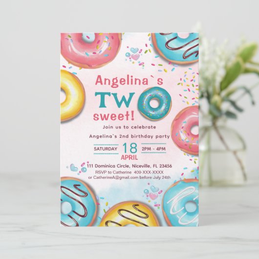 A vibrant 2nd birthday invitation with donuts.  kaart (Staand voorkant)