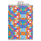 A vibrant flask featuring a colorful geometric  heupfles (Achterkant)
