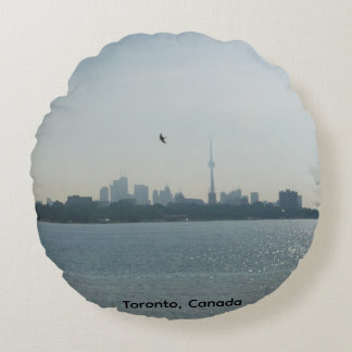 A view of Toronto Round Pillow Rond Kussen
