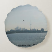A view of Toronto Round Pillow Rond Kussen (Achterkant)