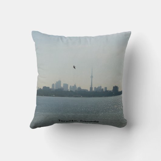 A view of Toronto Throw Pillow Kussen (Achterkant)