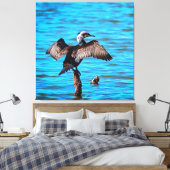 aalscholver met uitspreide vleugels op blauw-water canvas afdruk (Insitu (Slaapkamer))