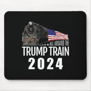 Aan boord van de Trump Train 2024 Amerikaanse vlag Muismat