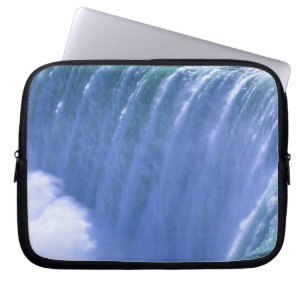 Aan de rand van de krachtige Niagara Falls, New Yo Laptop Sleeve