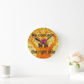 Aan de rechterkant staan ronde klok (Huis)