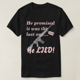 Aan vrouw overhandigd over aankoop Pistool T-shirt
