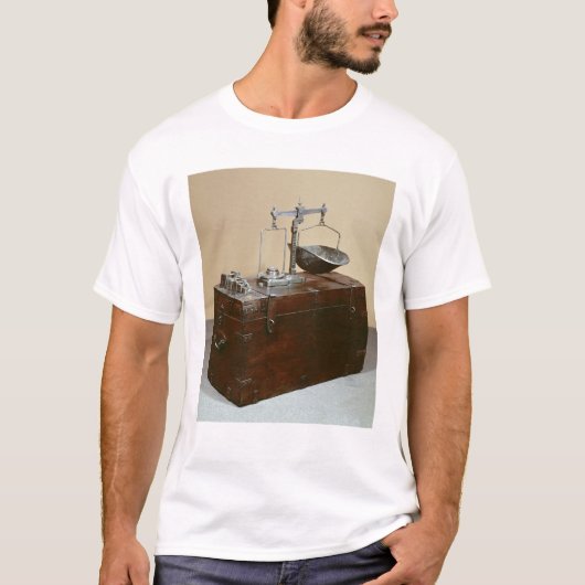 Aanbod en schalen t-shirt (Voorkant)