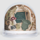 aandoenlijke Cottagecore Zwangerschapsaankondiging Sneeuwbol (Voorkant)