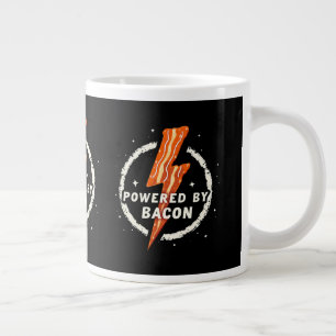 Aangedreven door Bacon Funny Retro Foodie Esthetie Grote Koffiekop