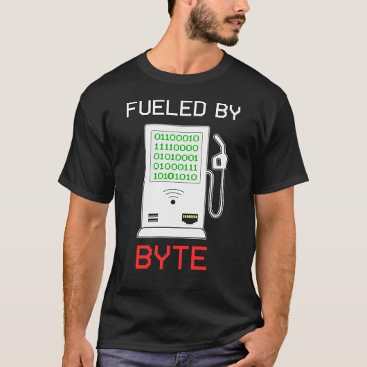 Aangedreven door Byte Computer Nerd Geek T-shirt (Voorkant)
