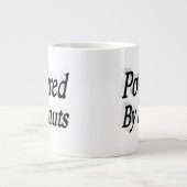 Aangedreven door Donuts citeert zwarte halve tekst Grote Koffiekop (Voorkant)