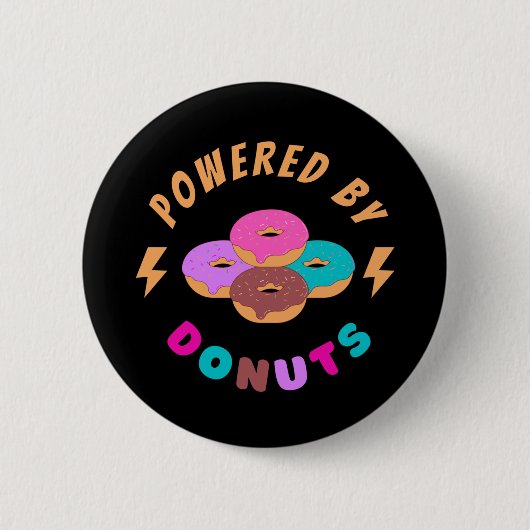 Aangedreven door donuts ronde button 5,7 cm (Voorkant)