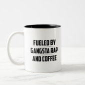 AANGEDREVEN DOOR GANGSTA RAP EN KOFFIE TWEEKLEURIGE KOFFIEMOK (Links)