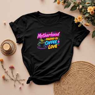 Aangedreven door koffie en liefde drukbezet moed t-shirt