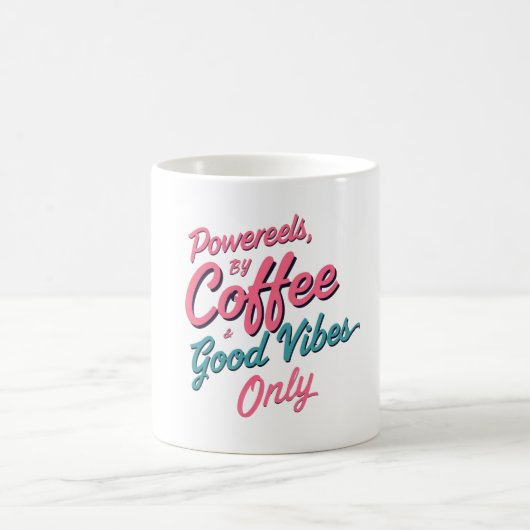 Aangedreven door koffie – Mooie Vibes Mok (Center)