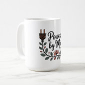 Aangedreven door mama koffiemok (Voorkant links)