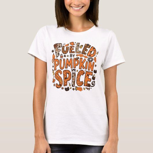 Aangedreven door Pumpkin Spice Cozy Herfst Graphic T-shirt (Voorkant)