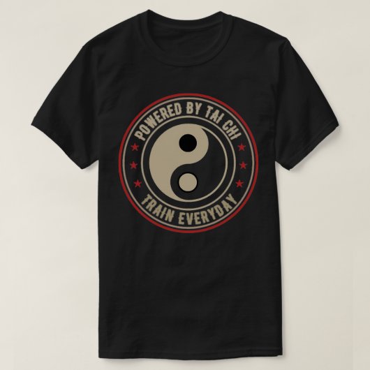 Aangedreven door Tai Chi Qi Gong topyangpresentdoj T-shirt (Design voorkant)