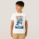 Aangeklede Run: Speelse Cartoon Walvis T-shirt (Voorkant volledig)