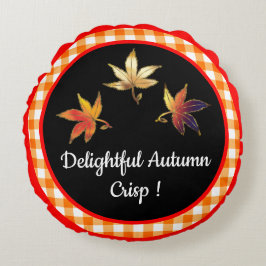 Aangename herfst knisper grillige bladeren rond kussen