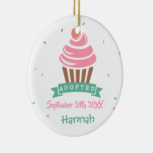 Aangenomen Cupcake - Aangepaste naam Datum Keramisch Ornament (Rechts)
