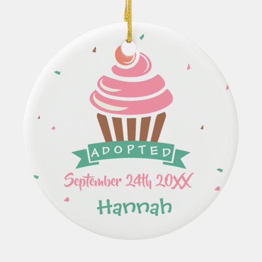 Aangenomen Cupcake - Aangepaste naam Datum Keramisch Ornament (Achterkant)