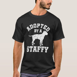 Aangenomen door een Staffy Staffordshire Bull Terr T-shirt