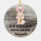 Aangenomen - Gepersonaliseerd roze Bunny Adoption Keramisch Ornament (Achterkant)