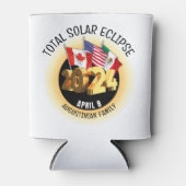 Aangepast 2024 TOTAAL ZONNEVERDUISTERING Vlaggen F Blikjeskoeler (Voorkant)