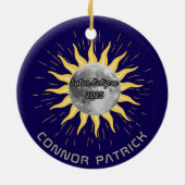 Aangepast 2025 Solar Eclipse-geheugen Keramisch Ornament (Achterkant)