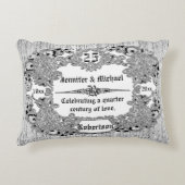 Aangepast 25e Silver Jubileum Monogram Decoratief Kussen (Voorkant)