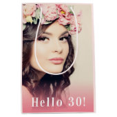 Aangepast 30e verjaardagsfoto hallo 30 roos goud medium cadeauzakje (Voorkant)