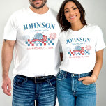 Aangepast 4 juli Cowboy Family Reunion Matching T-shirt<br><div class="desc">Maak je klaar om vrijheid, familie en plezier te vieren met onze gepersonaliseerde 4 juli Family Reunion Matching T-Shirts! Dit zijn niet alleen shirten, het zijn je patriottische paspoorten voor een gedenkwaardige bijeenkomst op de Onafhankelijkheidsdag. Stel je de scène voor: de geur van barbecue in de lucht, het geluid van...</div>
