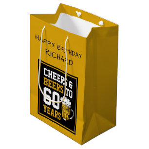 Aangepast 60e geboortedag, kaas en bier tot 60 jaa medium cadeauzakje