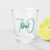 Aangepast 70e verjaardag Pap Modern Blauwgroen Gro Shot Glas (Voorkant)