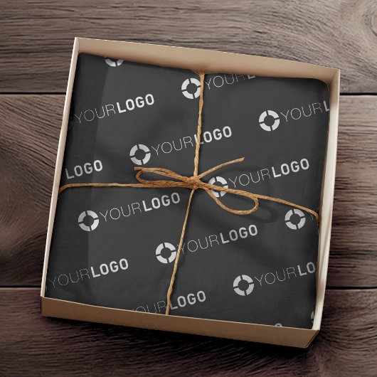 Aangepast bedrijf met zwarte logo-merknaam tissuepapier