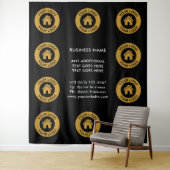 Aangepast bedrijfslogo en tekst achtergrond wandkleed (In situ)