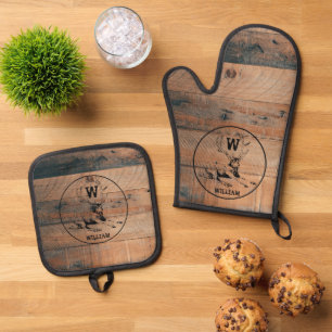 Aangepast bijtend hout, textiel en meer monogram ovenwant & pannenlap set