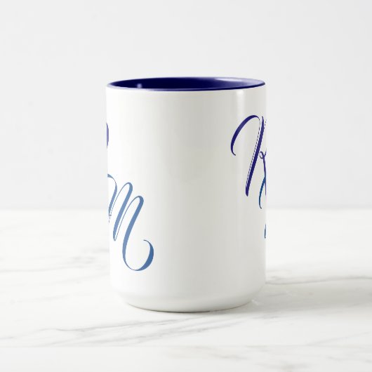 Aangepast blauw Manuscript Monogram Initiaal Cup Mok (Midden)