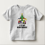 Aangepast Charlie Brown en Friends Winter Birthday Kinder Shirts<br><div class="desc">Viel je verjaardag op met dit superschattige shirt van de verjaardag van de pinda's.</div>