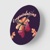 Aangepast en gepersonaliseerd bloemmotief met vlin ronde klok (Hoek)