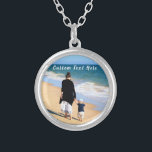 Aangepast Foto en Tekst Ketting<br><div class="desc">Aangepaste foto en tekst Kettingen - Uw eigen ontwerp - Speciaal - Gepersonaliseerde moeder / kinder / familie / vrienden of persoonlijk Ketting / cadeau - Jouw tekst en foto toevoegen - Formaat wijzigen en verplaatsen of verwijderen en toevoegen van onderdelen / afbeelding met aanpassingstool. Kies / voeg je favoriete...</div>