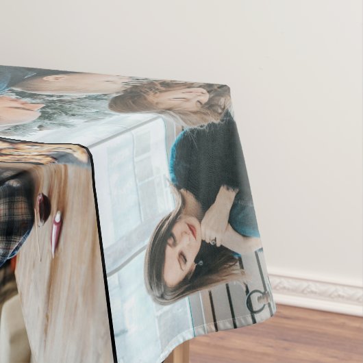 Aangepast foto-inklage Familie Naam 9 Familifoto's Tafelkleed (Voorbeeld)