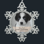 Aangepast fotojaar Puppy's eerste kerst Tin Sneeuwvlok Ornament<br><div class="desc">Deze versiering zal zeker een koepel zijn dat de komende jaren zal worden gekoesterd. Pas je aan met je eigen foto en personaliseer je met de naam van de puppy en het jaar! Als cadeau aan familieleden of voor jezelf houden,  is het aan jou.</div>