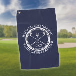 Aangepast Golf Club Name Navy Blue Golfhanddoek<br><div class="desc">Met een klassieke gekruiste golfclubs en golfbalontwerp,  en verouderde stempel effect grens,  zijn deze golfhanddoeken ideaal voor alle golfclubs en golfclubleden. Personaliseer met de naam van het clublid,  de naam van de golfclub,  en het jaar dat de golfclub werd opgericht. Ontworpen door Thisnotme©</div>