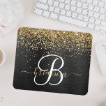 Aangepast goudglitter zwart monogram muismat<br><div class="desc">Pas dit trendy elegante muismatje eenvoudig aan met  gouden mousserende glitter op een zwarte geborstelde metalen achtergrond.</div>