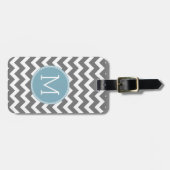 Aangepast grijs pastblauw Chevron Monogram Bagagelabel (Voorkant horizontaal)