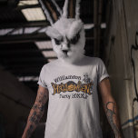 Aangepast 'Halloween Annual Party Skeleton' T-shirt<br><div class="desc">Koel een aangepast jaarlijks Halloween-feestje met een griezelig skelet dat boven spooke oranje en zwarte tekst hangt en een geweldige Jack O Lantern. Pas uw grote basisgegevens aan voor al uw gasten of familieleden.</div>